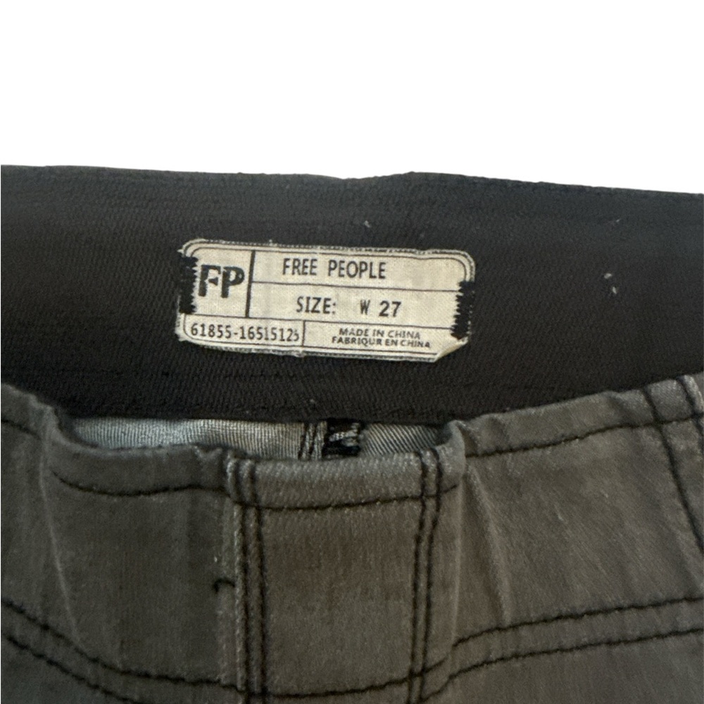 🖤Free People Charcoal Gray Flared Jeans with Elastic Waist - Size 27 - Picture 6 of 10